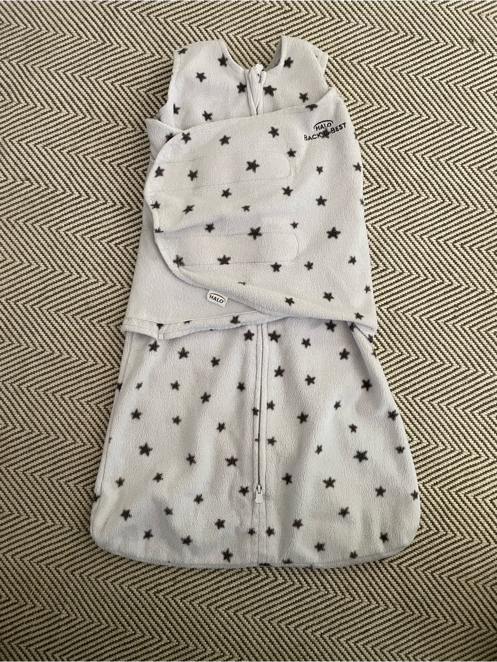Halo Swaddle size small 3-6 months